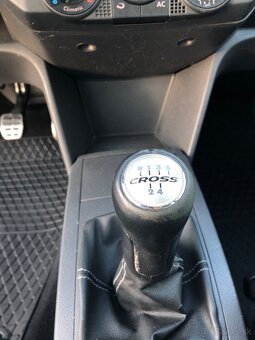 Volkswagen  Polo 1,9 TDi Cross - 8