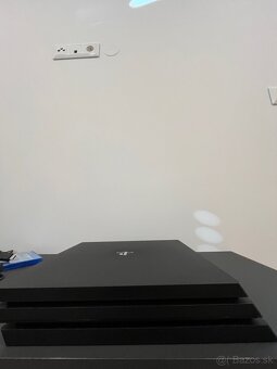 Playstation 4 Pro - 8