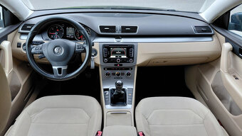 Volkswagen Passat 2012 - 8