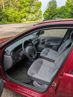 Renault Mégane 1.4 16V - 8
