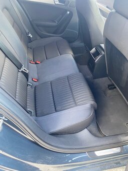 Audi a4 b8 2.0 tdi 105 kW - 8