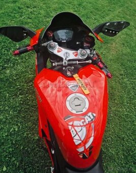 Ducati 1198 - 8