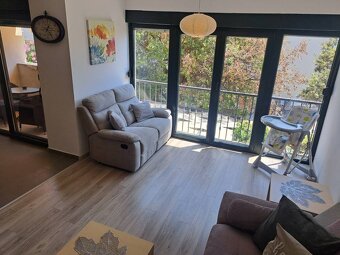 CHORVÁTSKO - Zariadený apartmán, 1. rad od mora - MANDRE, os - 8