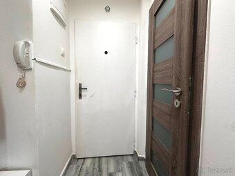 PREDAJ - 2 izbový byt na Mierovej ulici - 8