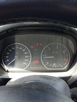Predám BMW 120d E87 - 8