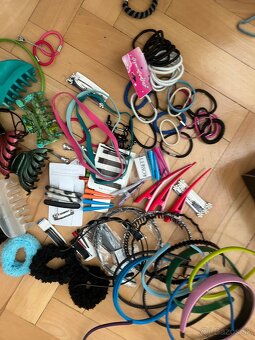 Úplne nová mala stolička na kolieskach - 8