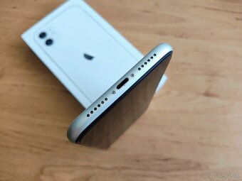 Apple iPhone 11 64GB - 8