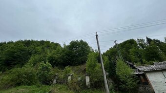 Pozemok Tajov – pokojné miesto pri potoku. - 8