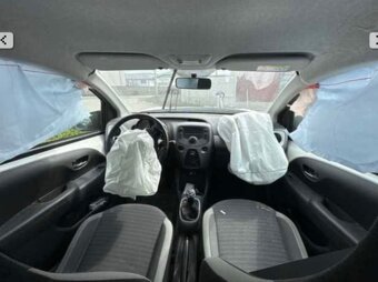 Predám havarovanú Toyota Aygo 999cm 53 kW tok 7/2020 - 8