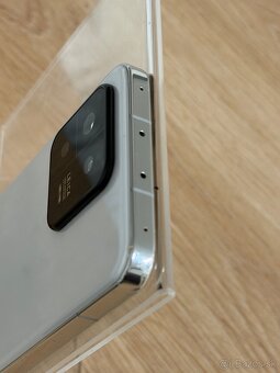 Dobrý deň Ponúkam na predaj Xiaomi 13 256GB White - 8