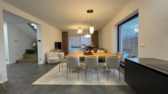 NA PREDAJ Nadštandardný rodinný dom v obci Pohranice NITRA - 8