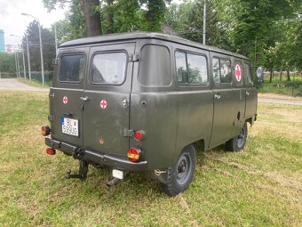 UAZ 452A - Buchanka - 8
