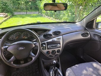 Ford Focus 2003 1,4i - 8