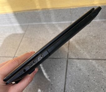 Medion Akoya / Celeron N2830 / 4GB RAM / 120GB SSD / 15.6" - 8