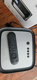 Projektor BYINTEK - 8