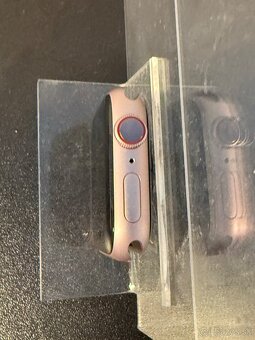 Predám Apple Watch Series 9 (GPS + Cellular), hliník, 41mm - 8