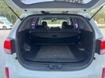 Kia Sorento 2.2 AWD 1.majiteľ, komplet historia - 8