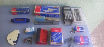 Písací stroj  , retro kancelárske potreby - 8