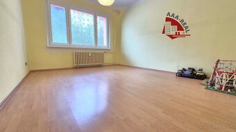 NA PREDAJ PRIESTRANNÝ 4 IZBOVÝ BYT - BANSKÁ BYSTRICA - 8