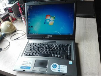Asus Rock Technology. 15,4“. Windos 7 PRO. Dvoj-jadro. - 8
