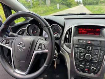 2011 Opel Astra J 1.7 CDTI - 8