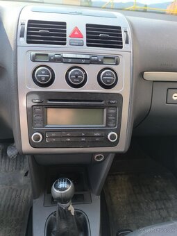 Touran 1,9tdi 77kw 6q NEPOJAZDNY - 8
