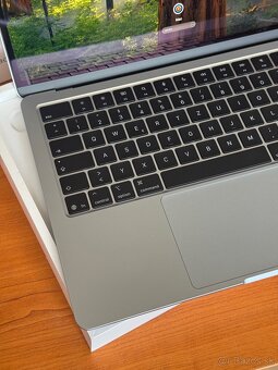Apple MacBook Air 13 M4 16GB - 3 cykly, rok záruka - 8