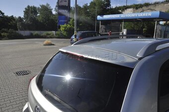 Toyota Avensis Combi 2.2 D-4D Exclusive - 8