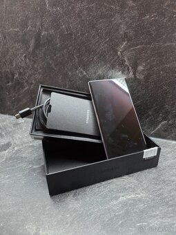 Samsung Galaxy S22 Ultra 256GB +galaxy watch 4 - 8