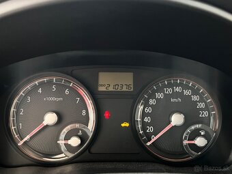 Kia Rio červená metalíza - 8