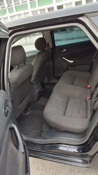 Ford Mondeo Combi 2.0 TDCi Titanium, displej Convers+ - 8