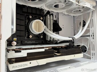 Ryzen 7 9700X\32GB\RX 7900XTX\SSD\1000W Zdroj - 8