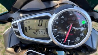 Triumph Street Triple 675 - 8