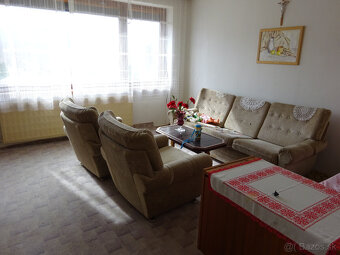 EXKLUZÍVNE, priestranný rod.dom na 8á pozemku, ihneď voľný - 8
