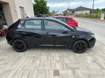 SEAT Ibiza čierna metalíza - 8