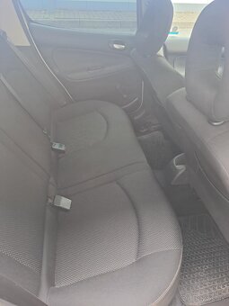 Peugeot 206 - 8
