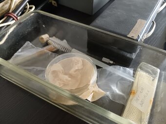 Predám zdravotnícky materiál z očnej kliniky - 8