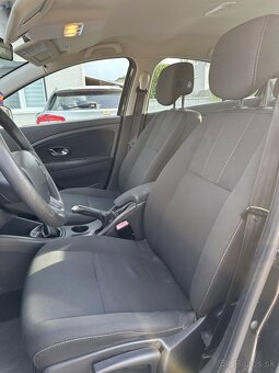 Renault Fluence 1.6 - 8