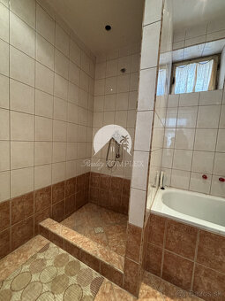 Reality KOMPLEX s.r.o. Vám ponúka EXKLUZÍVNE na predaj 5-izb - 8