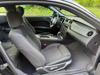 Ford Mustang 2014 3,7 V6 98 tis km  - 8