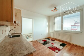 3i byt s dvoma balkónmi v blízkosti centra mesta Senica - 8