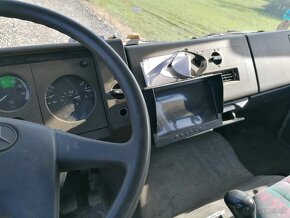 Predam troj stranny sklapac Mercedes s hydraulickou rukou - 8