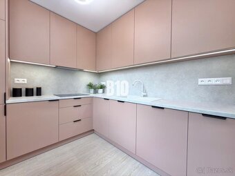 Štýlový 3 izbový byt po kompletnej rekonštrukcii v srdci Nit - 8