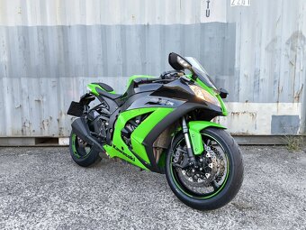 Kawasaki Ninja ZX-10R - 8