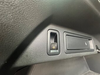 Volkswagen Tiguan 2.0 TDi Highline 4Motion DSG - 8