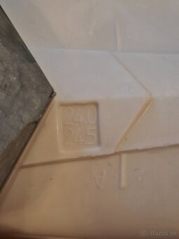 Lyžiarky a lyže - 8