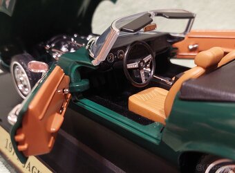 Jaguar E Type 1:18 - Road Signature - 8