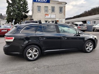 Toyota Avensis - 8