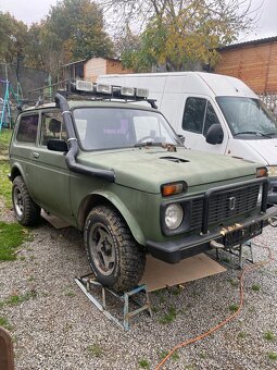 Lada Niva 1.9 Diesel - 8