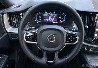 Volvo XC60 2.0 B4D mHEV AWD PLUS DARK PANORAMA HARMAN/KARDON - 8